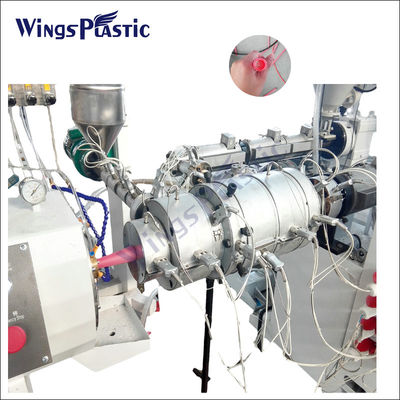 Αυτόματος HDPE PPR σωλήνας που κατασκευάζει ενισχυμένη μηχανή εξώθησης σωλήνων μηχανών PP την ίνα