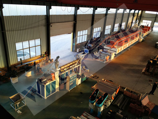 420kw κύρια δύναμη κινητήρα PVC σκόνη PVC Coil Loop Mat Extruder Machine